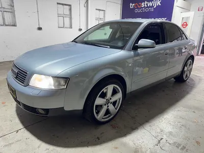 Audi A4 Limousine