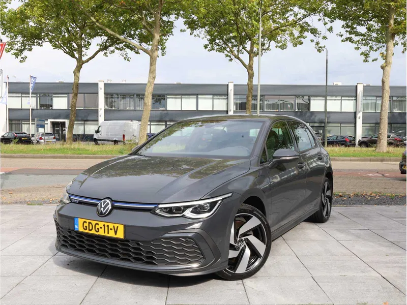 Volkswagen Golf GTE 1.4 eHybrid PHEV 2022