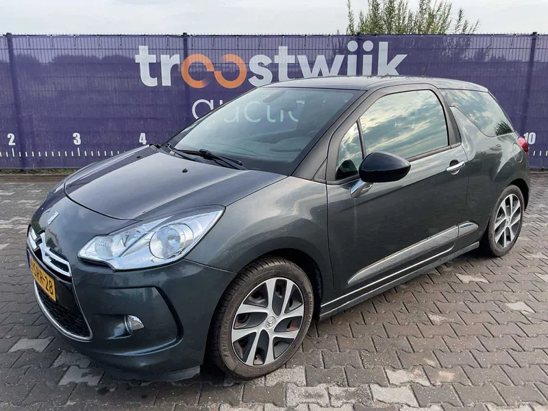 Citroën DS3 1.2 VTi So Chic 2013