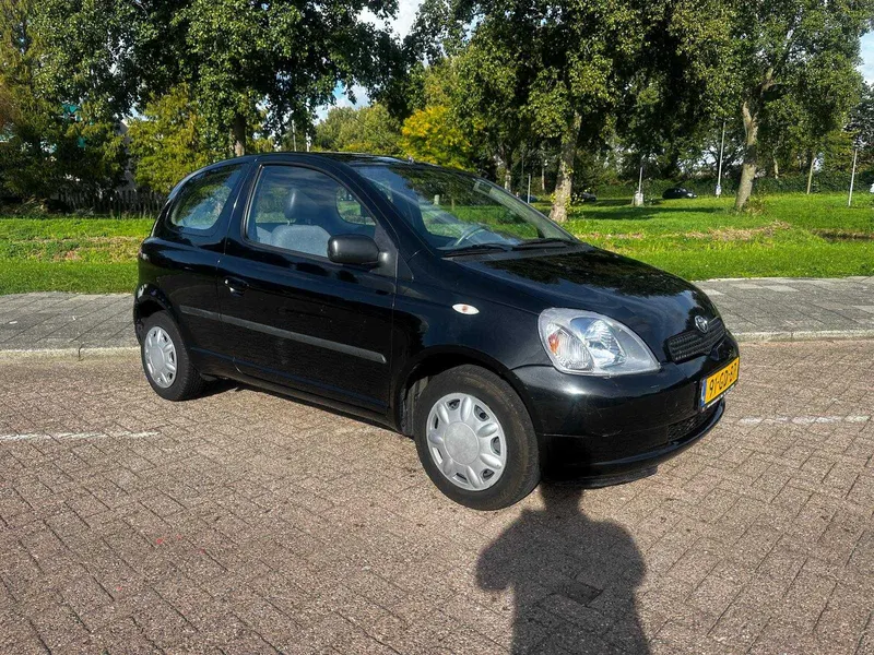 Toyota Yaris 1.0-16V VVT-i Terra 2000