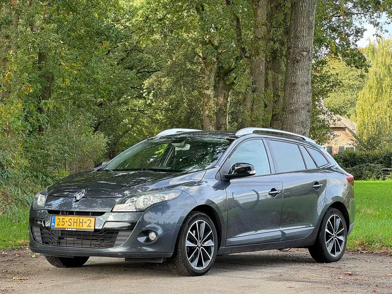 Renault Mégane Estate 1.4 TCe Parisienne 2011