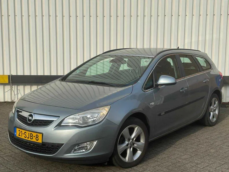 Opel Astra Sports Tourer 1.4 Turbo Edition 2011