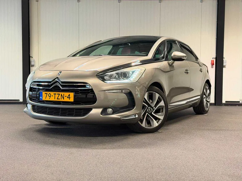 Citroën DS5 1.6 THP So Chic 2012