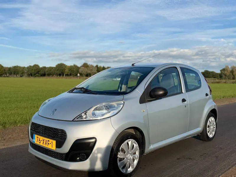 Peugeot 107 1.0 Blue Lease 2012