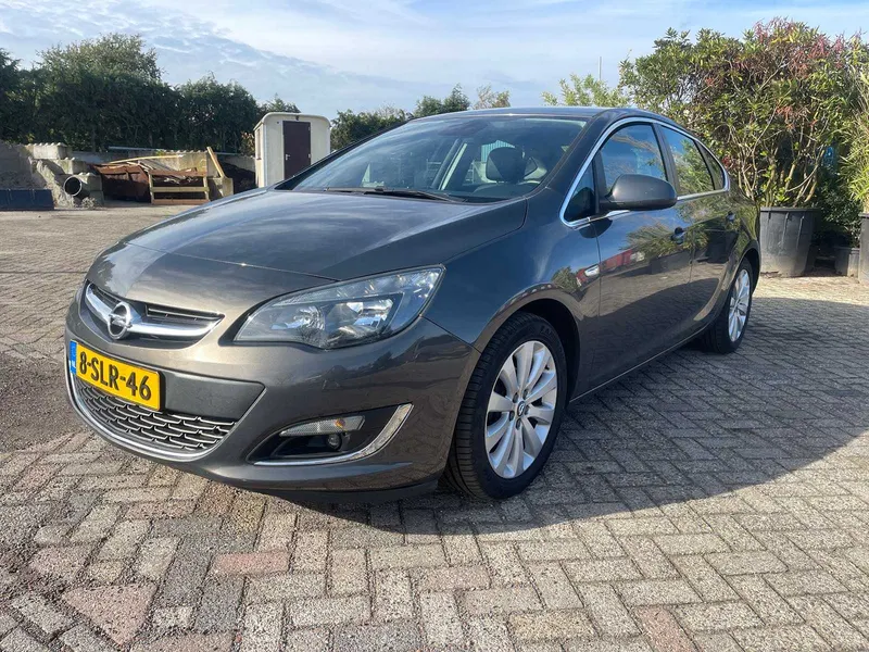 Opel Astra 1.4 Turbo Cosmo 2013