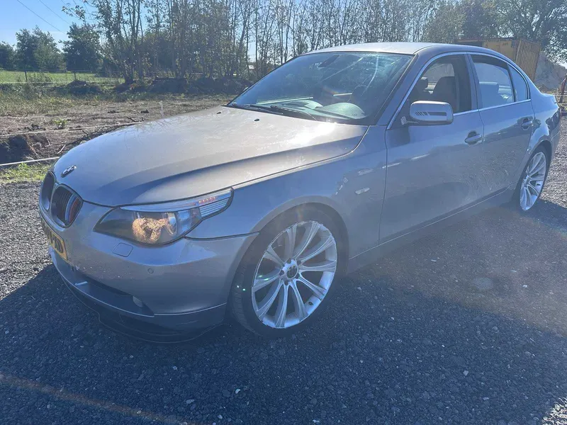 BMW 5-serie 520i Executive 2005