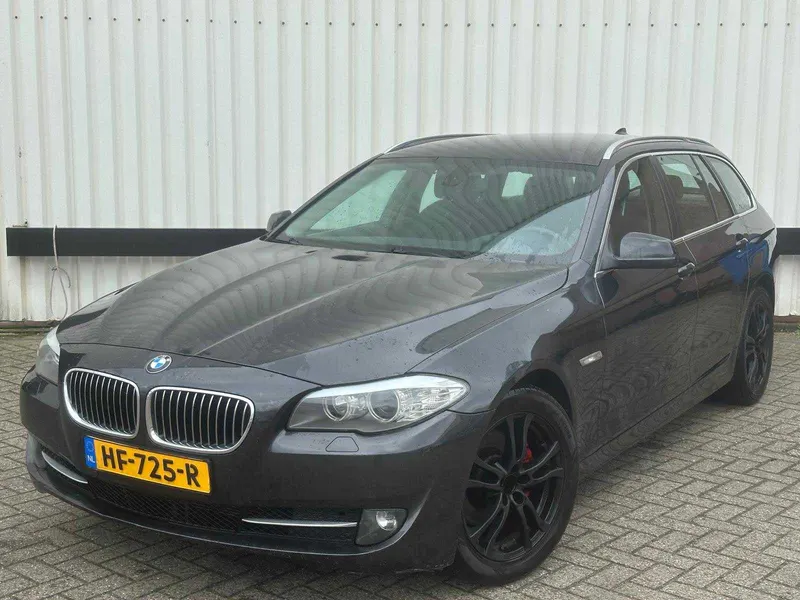 BMW 5-serie Touring 520d High Executive 2011