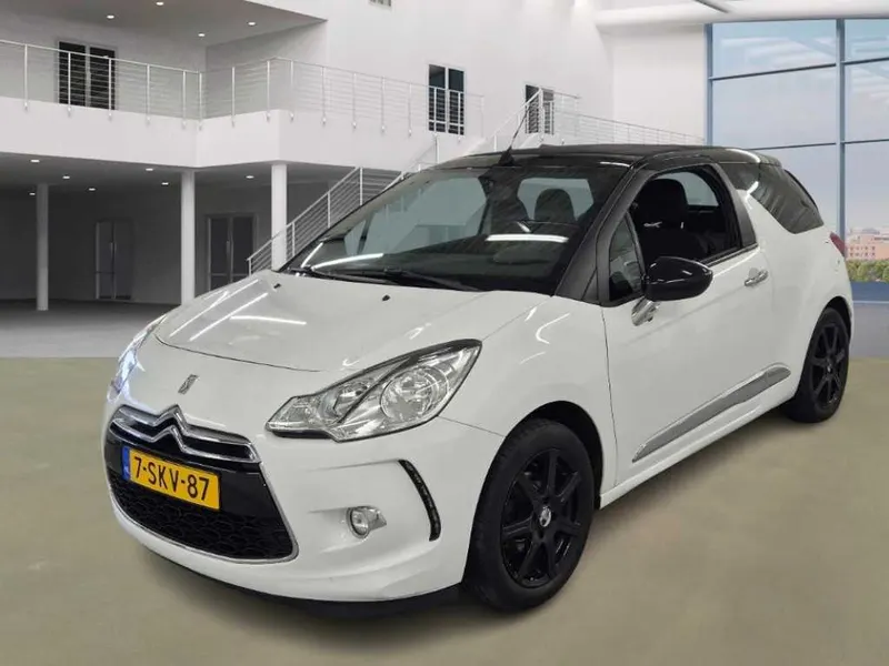 Citroën DS3 Cabrio 1.2 VTi Chic 2013