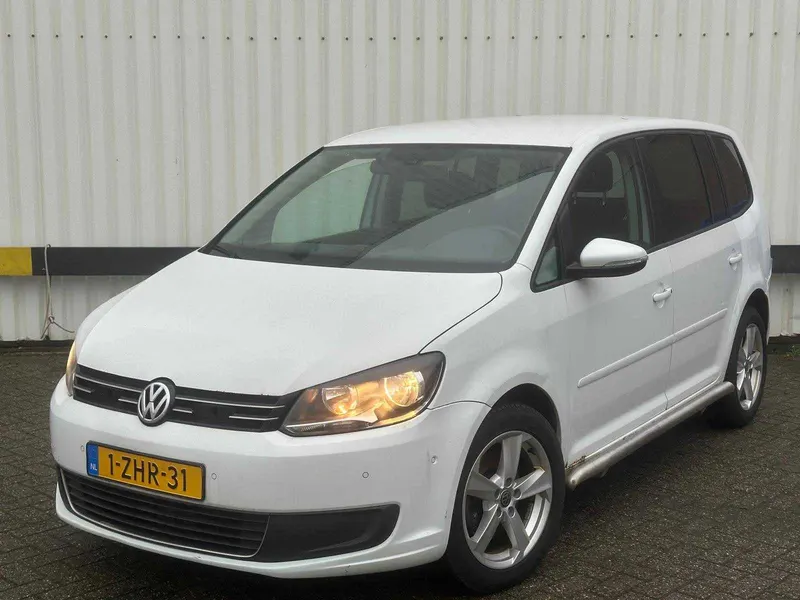 Volkswagen Touran 2.0 TDI Comfl. BlueM 2015