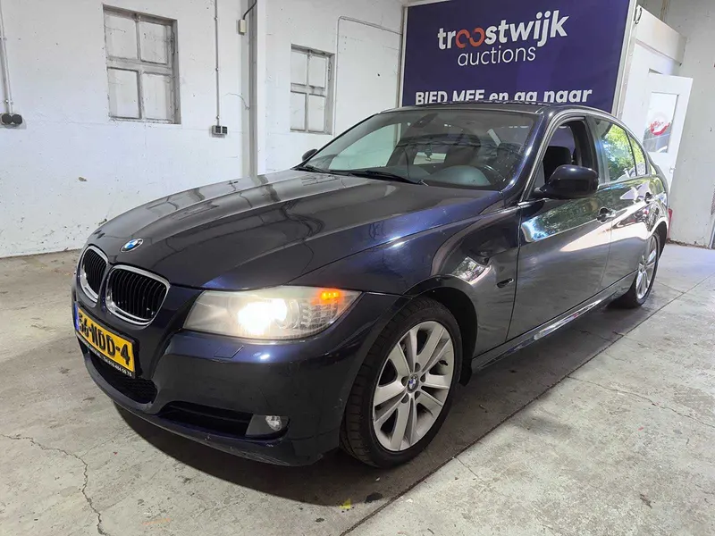 BMW 3-serie 318i Business Line 2010