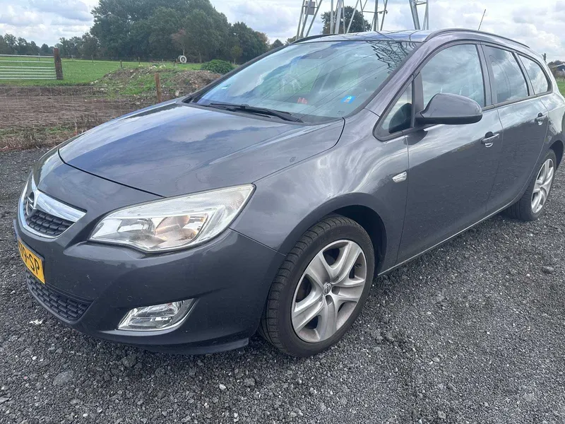 Opel Astra Sports Tourer 1.4 Turbo Edition 2011