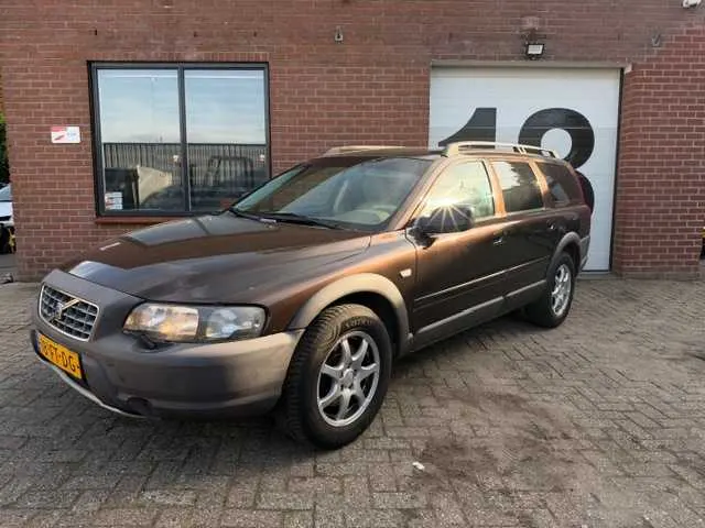 Volvo V70 Cross Country 2.4 T Prestige Line 2000