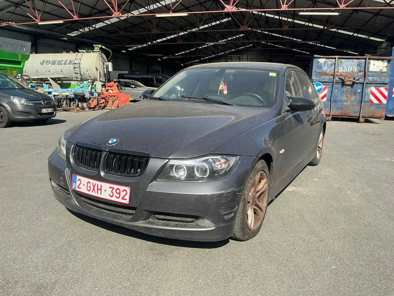 BMW 3 - 2005