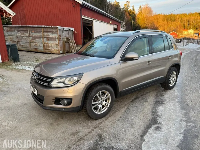 Volkswagen Tiguan 2.0 diesel 140hk 4MOTION highline automat cruisekontroll soltak 2012